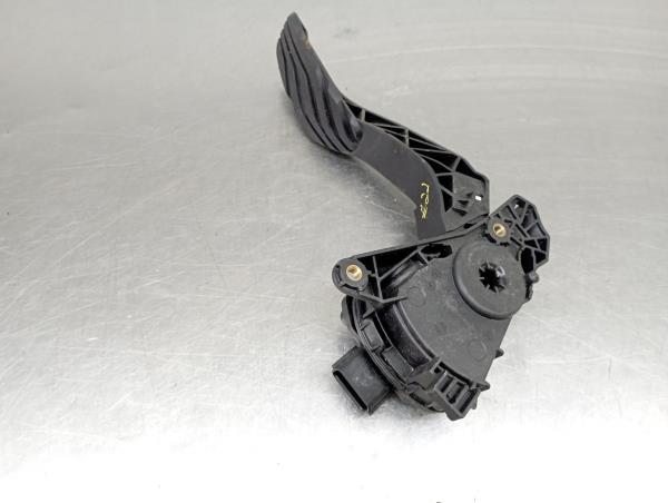 Pédale d'accélérateur NISSAN Micra V (K14)