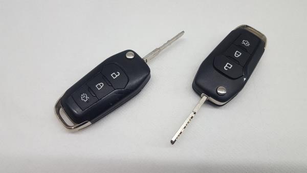 Control FORD Mondeo V Hatchback Imagem-1