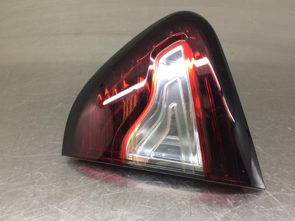 Riflettore portellone destro RENAULT Captur (J5_) Imagem-1