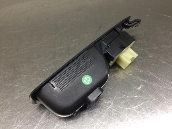 Mando / interruptor elevalunas trasero derecho RENAULT Clio IV (BH_) Imagem-1