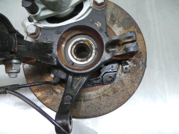 Left front steering knuckle RENAULT Captur (J5_)