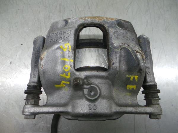 Pinça travão / maxila de travão frente esquerda MERCEDES-BENZ GLA (X156)