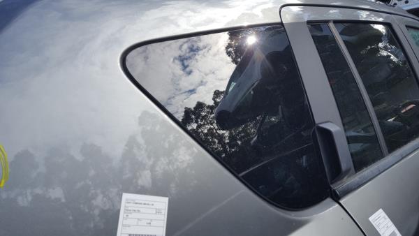 Vidrio del panel Trasero Derecho JEEP Compass (MK49)