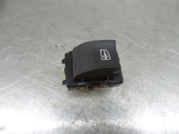 Mando / interruptor elevalunas delantero derecho RENAULT Clio IV (BH_)