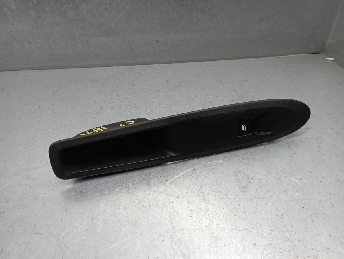 Right Front window control CITROËN DS3