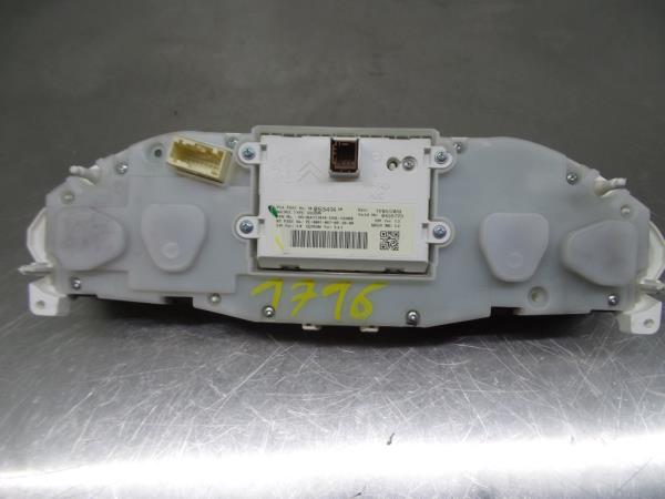 Quadrante / painel de instrumentos PEUGEOT 208 Imagem-1