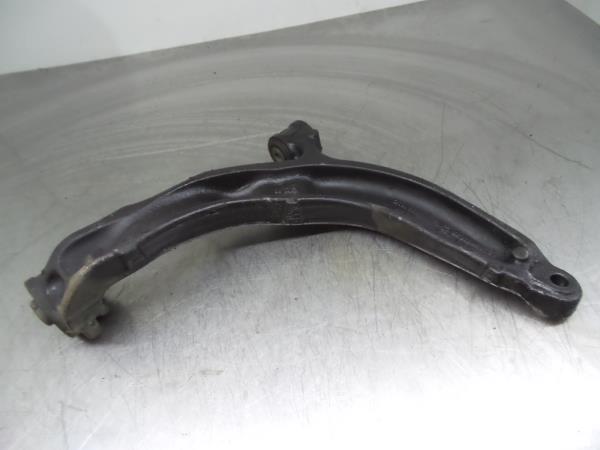 Braccio di sospensione anteriore sinistro VOLKSWAGEN Transporter V (7HA, 7HH, 7EA, 7EH)