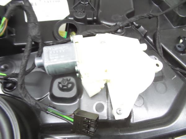 Elevalunas trasero derecho MERCEDES-BENZ Classe A (W176) Imagem-2