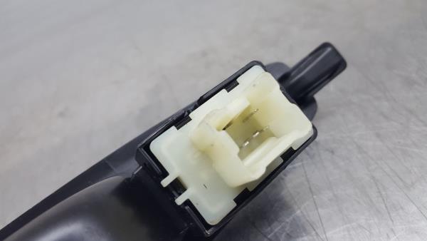 Mando / interruptor elevalunas delantero derecho RENAULT Captur (J5_) Imagem-1