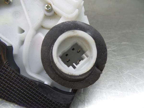 Cerradura / cierre puerta trasera derecha TOYOTA Yaris (_P13_) Imagem-3