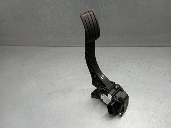 Accelerator Pedal PEUGEOT 3008 II (M_) Imagem-2