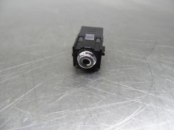 Módulo USB / AUX / IPOD PEUGEOT 308 II Imagem-1