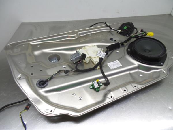 Lève-vitre avant gauche MERCEDES-BENZ Classe C (W204)