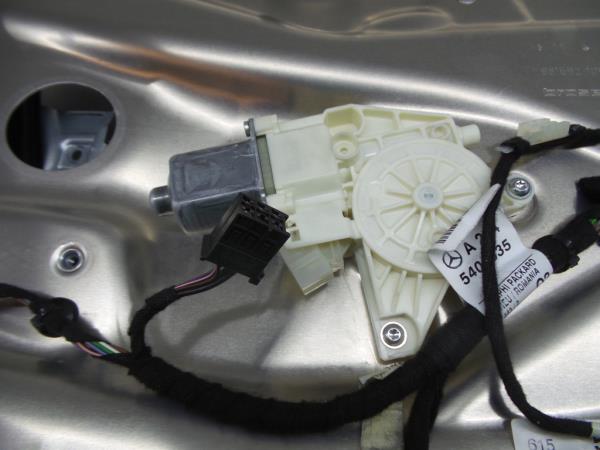 Lève-vitre avant gauche MERCEDES-BENZ Classe C (W204) Imagem-2