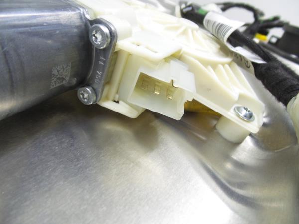 Lève-vitre avant gauche MERCEDES-BENZ Classe C (W204) Imagem-3