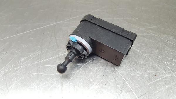 Motore regolazione fari FORD Fiesta VII (HJ, HF)