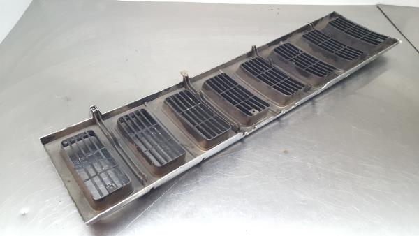 Front grille JEEP Grand Cherokee I (ZJ) Imagem-3