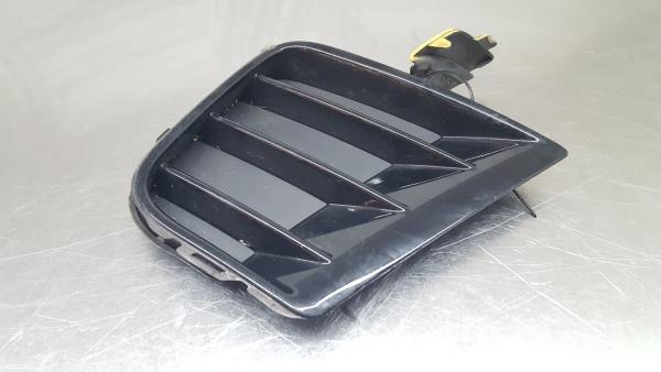 Grille avant VOLKSWAGEN Polo (6R, 6C)