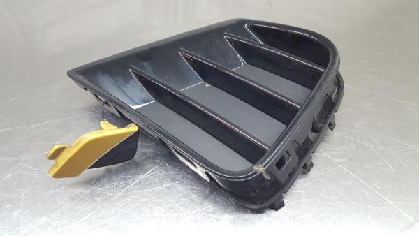 Rejilla delantera VOLKSWAGEN Polo (6R, 6C) Imagem-1