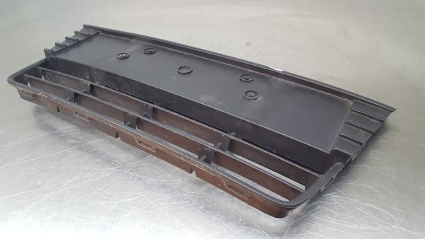 Rejilla delantera FORD Focus III Imagem-1