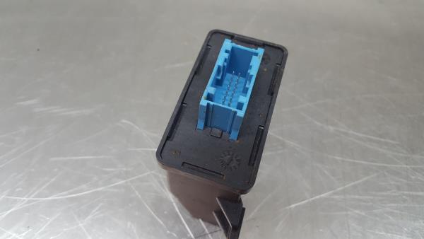 Calculateur d'éclairage PEUGEOT 308 II Imagem-3