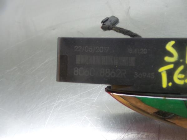 Puxador porta trás esquerdo RENAULT Megane IV (B9A/M_) Imagem-2