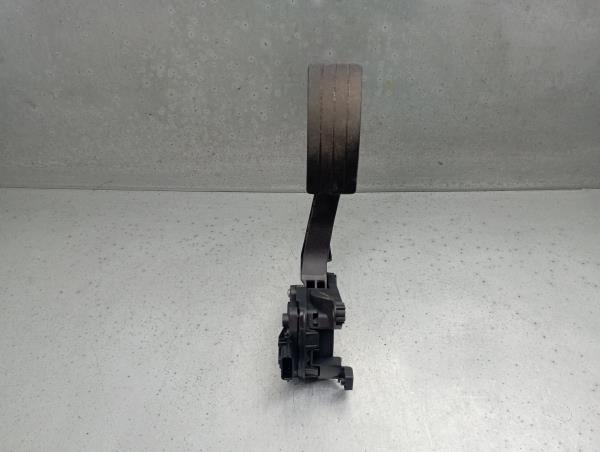 Accelerator Pedal RENAULT Twingo III (BCM_)
