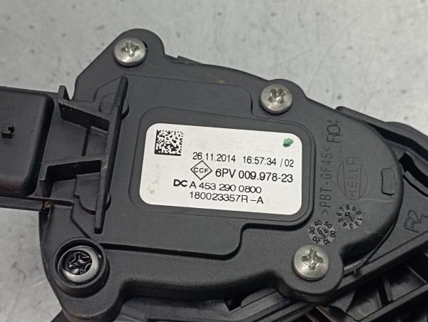 Accelerator Pedal RENAULT Twingo III (BCM_) Imagem-4