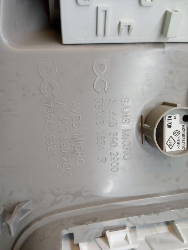 Plafonier frente RENAULT Twingo III (BCM_) Imagem-2