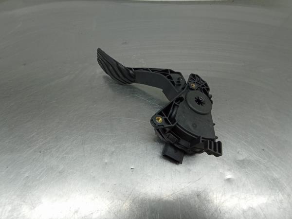 Accelerator Pedal NISSAN Micra V (K14)