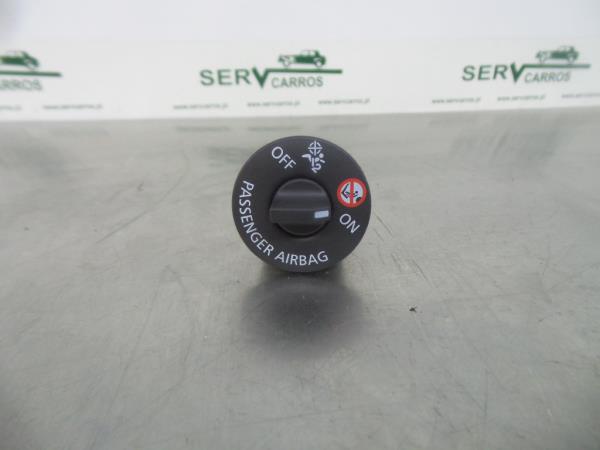 Commande / interrupteur multifonctions RENAULT Captur II