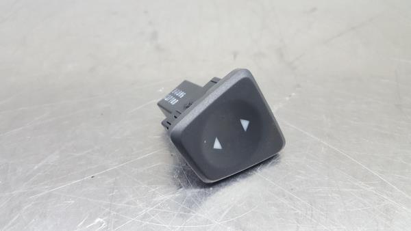 Mando / interruptor elevalunas delantero derecho FIAT 500 (312_)