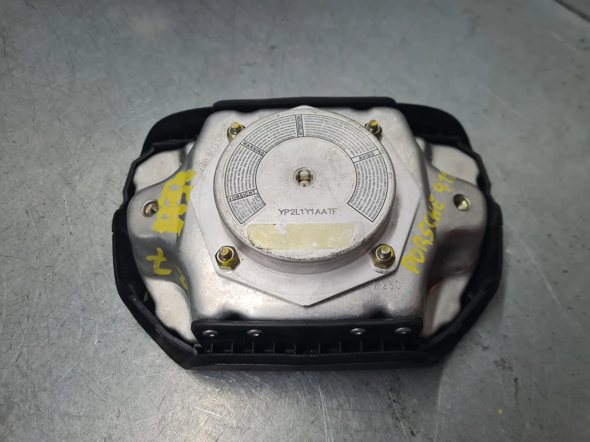 Airbag du Volant PORSCHE 911 Cabriolet (996) Imagem-1