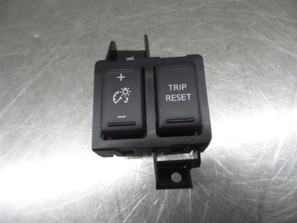 Multifunction control RENAULT Alaskan