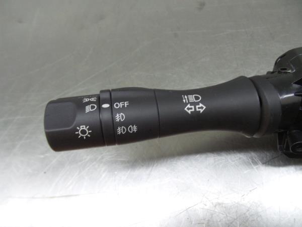 Conjunto / manetes de luzes e limpa vidros RENAULT Alaskan Imagem-2