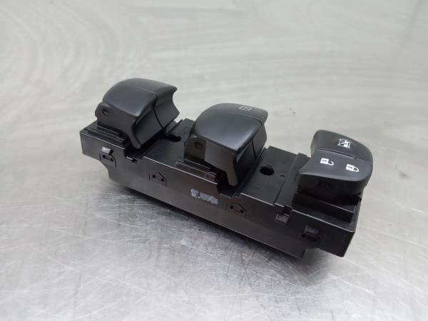 Comando / interruttore alzacristallo anteriore sinistro RENAULT Alaskan Imagem-1