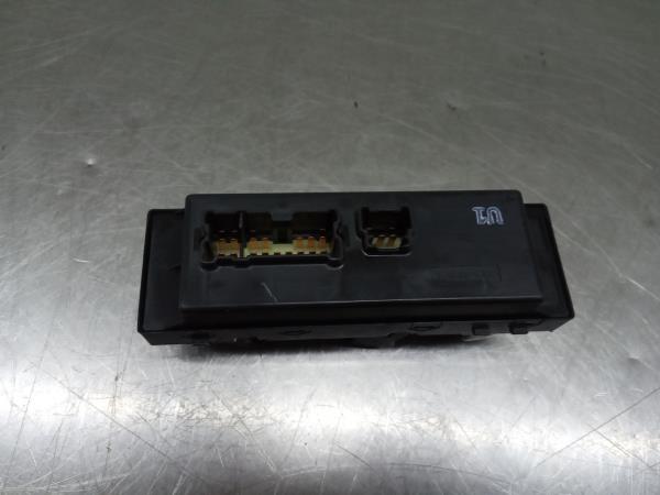 Comando / interruttore alzacristallo anteriore sinistro RENAULT Alaskan Imagem-2