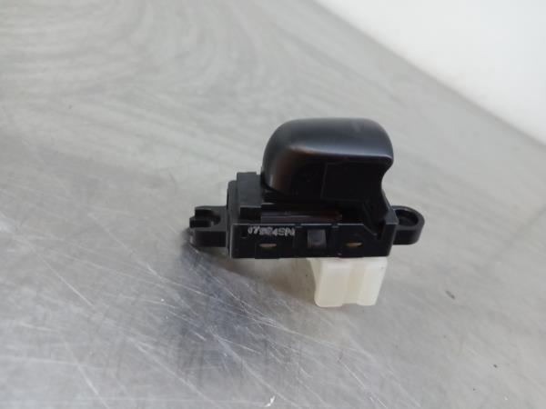 Comando / botão / interruptor vidros trás esquerdo RENAULT Alaskan