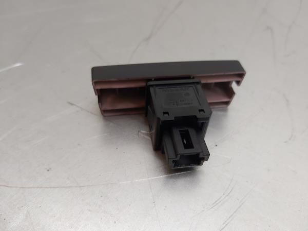 Pulsanti luci di emergenza RENAULT Alaskan Imagem-1