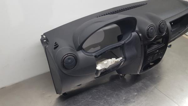 Dashboard DACIA Duster (HS_) Imagem-2