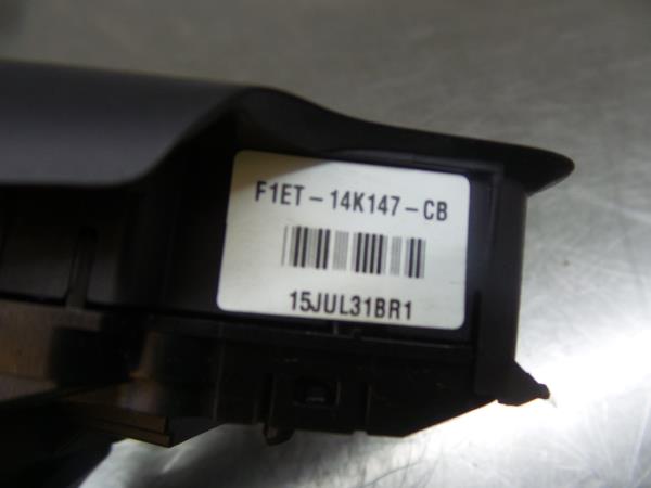 Commandes au volant FORD Focus III Imagem-2