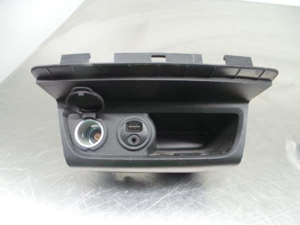 Módulo USB / AUX / IPOD PEUGEOT 208 Imagem-1