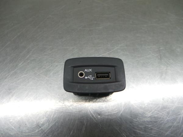 Módulo USB / AUX / IPOD RENAULT Grand Scénic III (JZ0/1_)