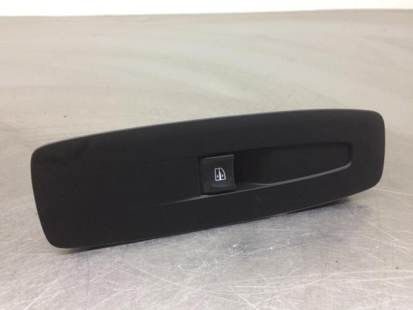 Mando / interruptor elevalunas delantero derecho RENAULT Kadjar (HA_, HL_)