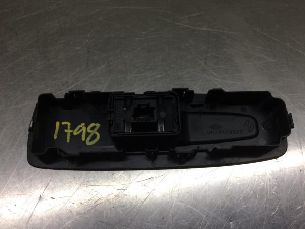 Mando / interruptor elevalunas delantero derecho RENAULT Kadjar (HA_, HL_) Imagem-2