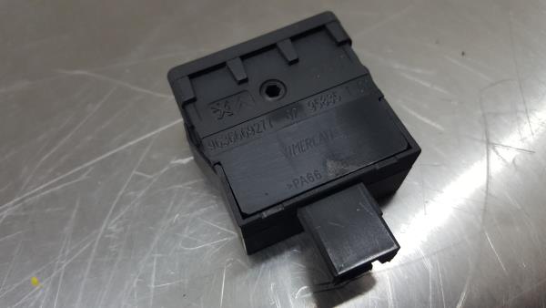 Commande / interrupteur multifonctions PEUGEOT 308 II Imagem-1