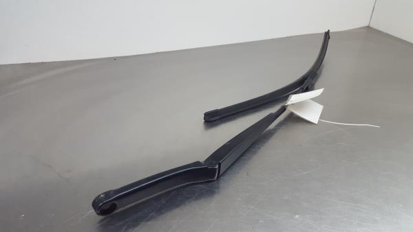 Braccio del tergicristallo anteriore sinistro VOLKSWAGEN Golf VI (5K1)