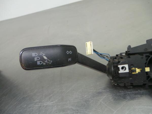 Ensemble leviers d'éclairage et essuie-glace VOLKSWAGEN Golf VII (5G1, BQ1, BE1, BE2) Imagem-1