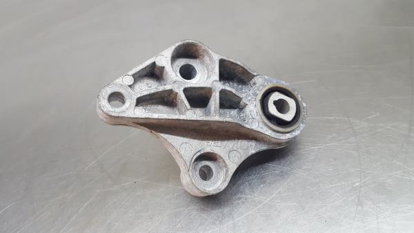 Box Support FORD Focus III