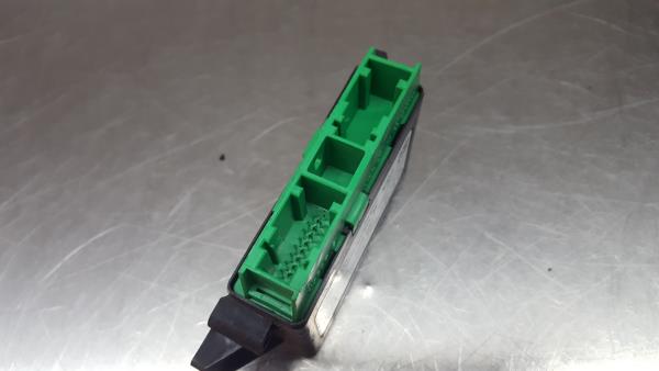 Modulo / Centralina Sensori parcheggio PEUGEOT 208 Imagem-2